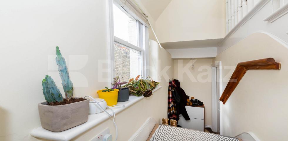 			Beautiful Property !, 1 Bedroom, 1 bath, 1 reception Flat			 Weston Park, CROUCH END
